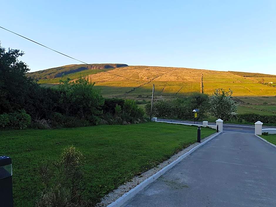 An Charraig Ban on the wild Atlantic way F94WT02