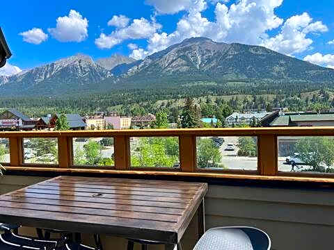 Mountain Vista Escape Downtown