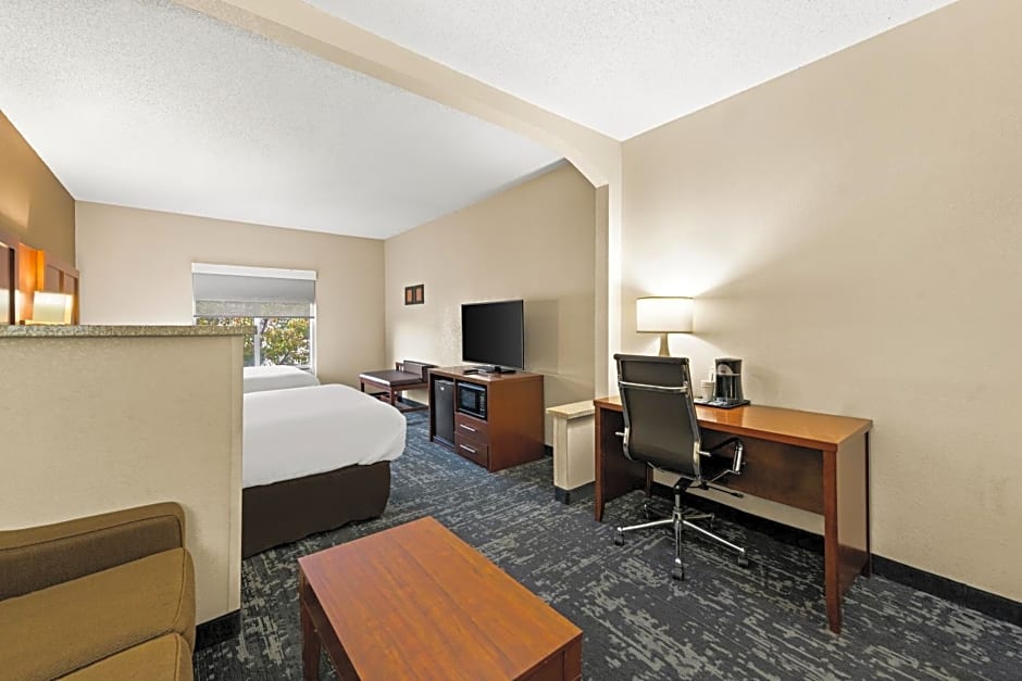 Comfort Suites Kansas City-Liberty