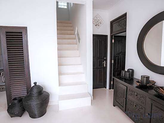 Villa Manis Kecil