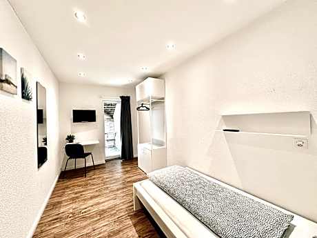 Single Room with Shared Bathroom