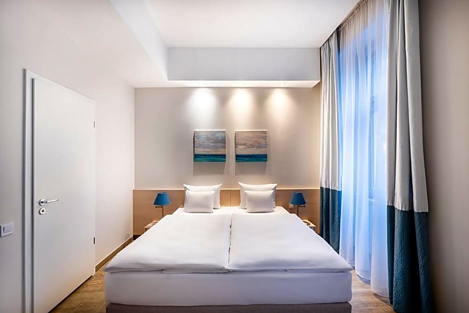 Atrium Fashion Hotel