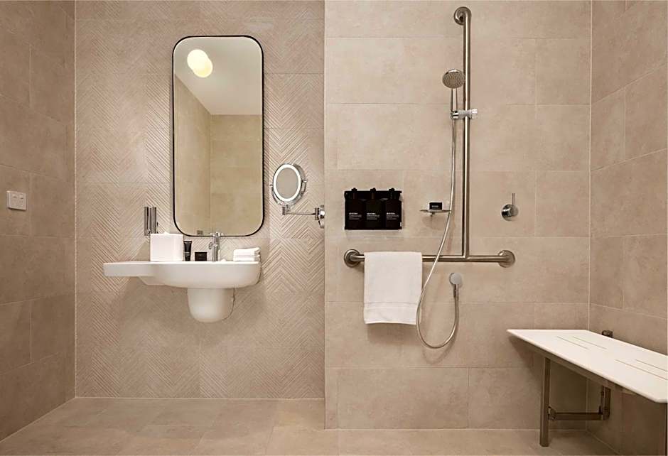 Hilton Melbourne Little Queen Street