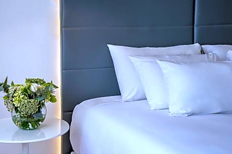 Superior Double or Twin Room with View (3 Adults)