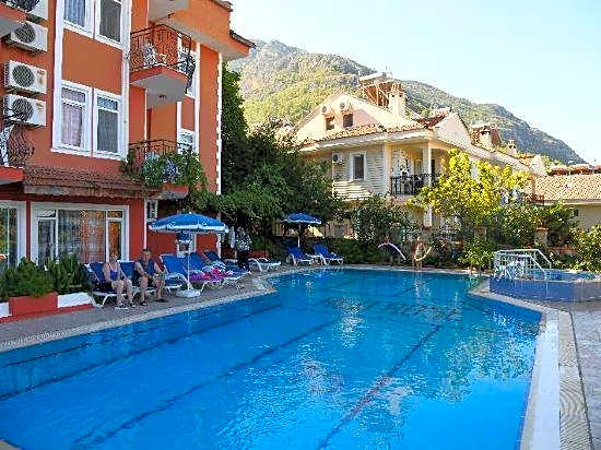 Hotel Red Rose