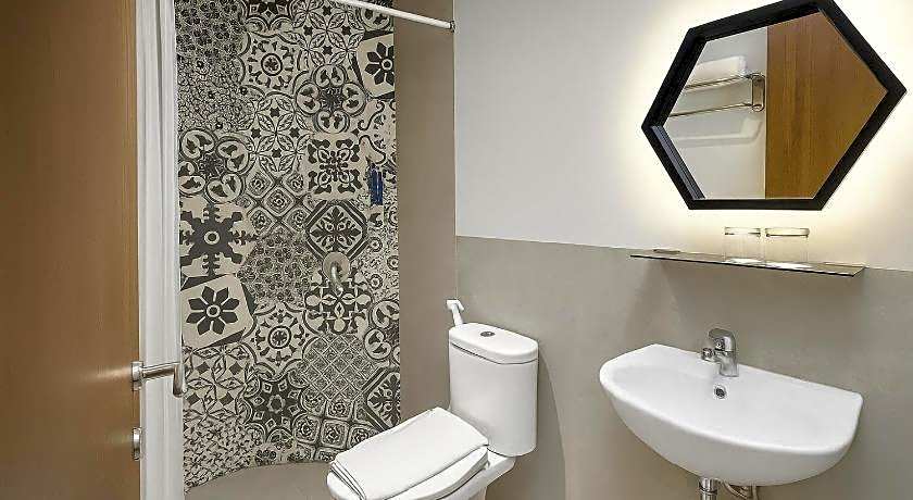 Hotel Youstay Semarang by Sinergi