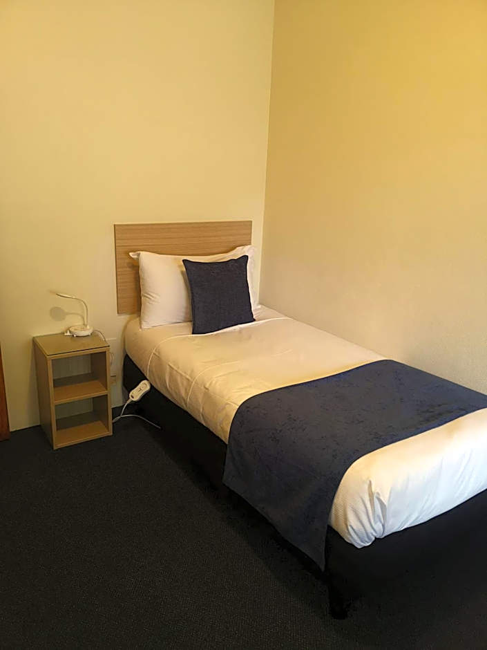 Captains Quarters Motor Inn