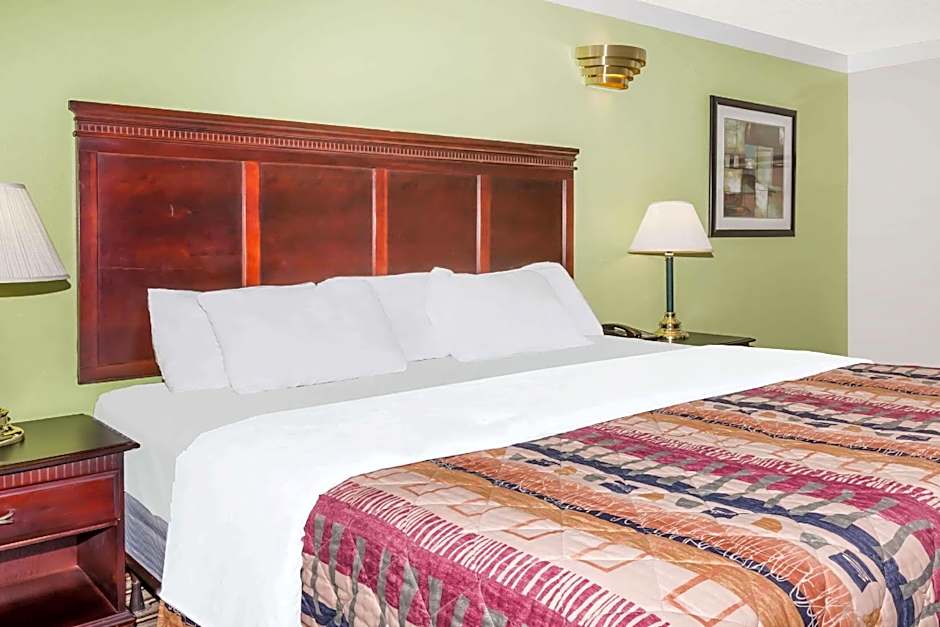 Days Inn by Wyndham Oneonta AL