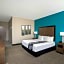 La Quinta Inn & Suites by Wyndham West Memphis