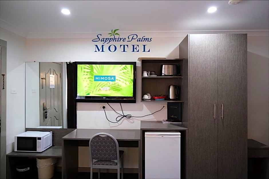 Sapphire Palms Motel