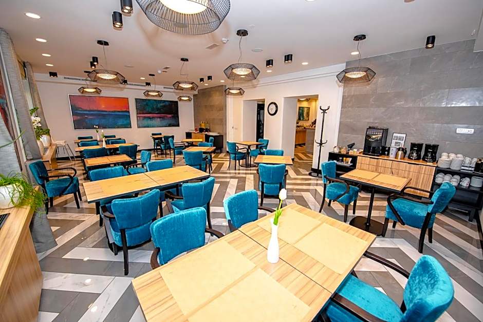 Urban Boutique Hotel Center