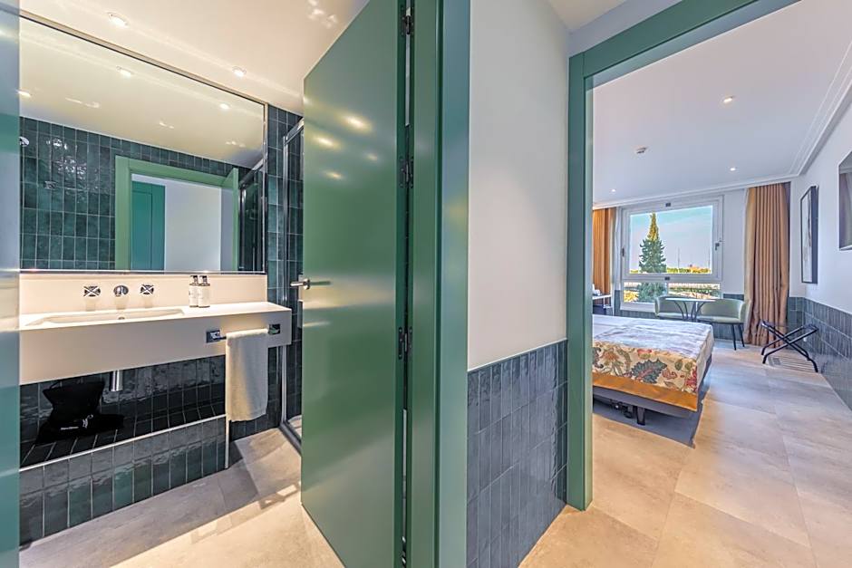 Ribera De Triana Hotel