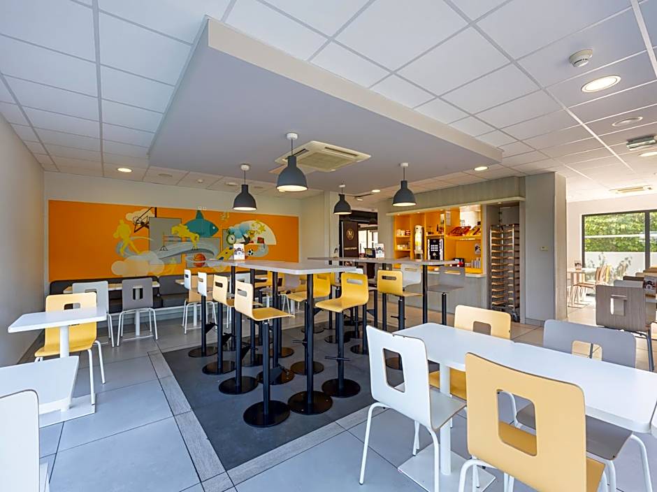 Première Classe Chartres Sud - Barjouville