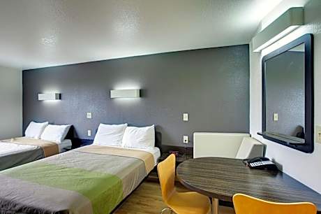 Queen Room with Two Queen Beds - Non-Smoking