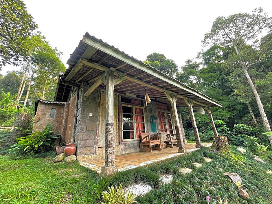 Oemah Tepi Sawah