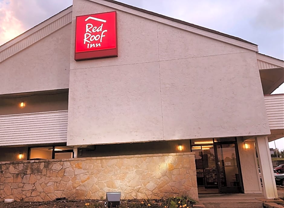 Red Roof Inn Bridgeton – Bridgeton, MO