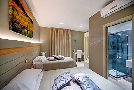 Triple Room with Terrace