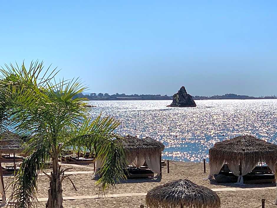 Rouchotas Apartments