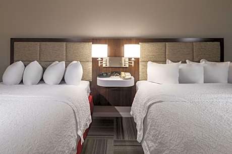 2 Queen Beds Nonsmoking