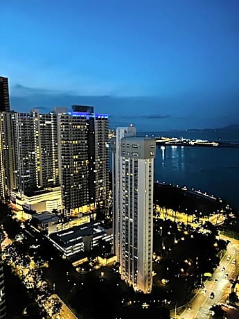 Mansion One l Luxe Family Retreat SEAVIEW l Gleneagle l by PSH