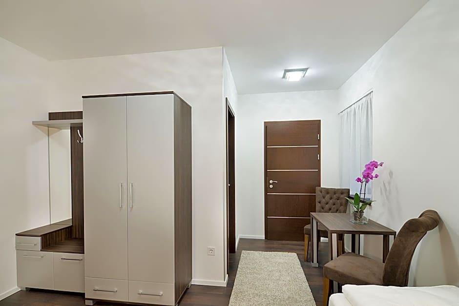 Paulay Downtown Apartments