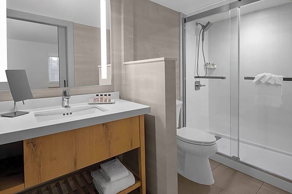 Delta Hotels by Marriott Santa Clara Silicon Valley