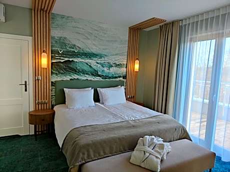 One-Bedroom Apartment (Adults Only)