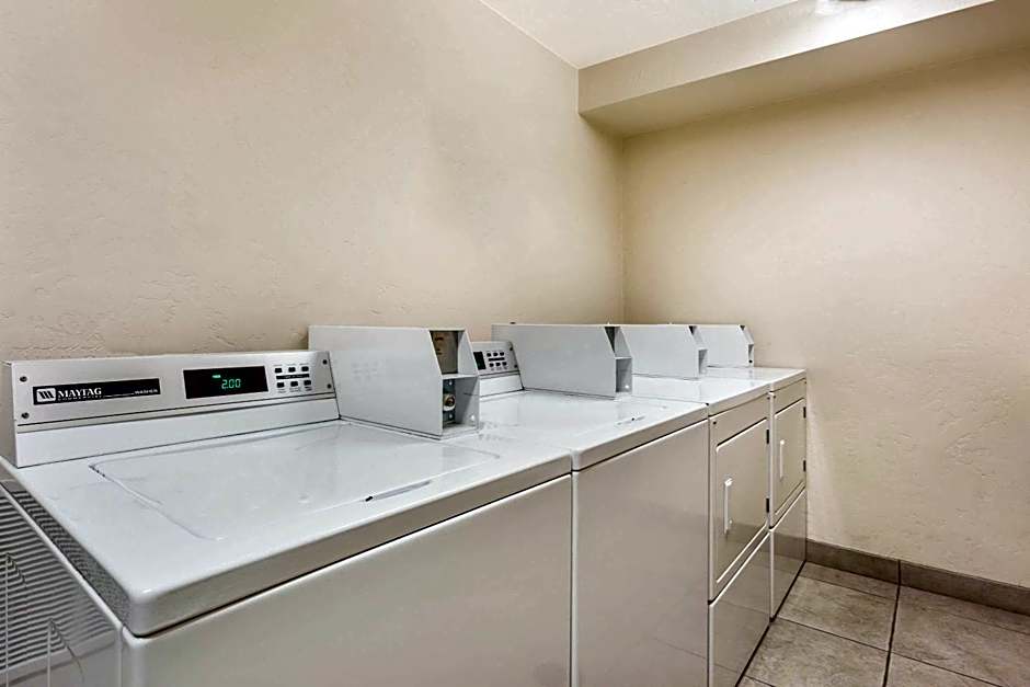 Super 8 by Wyndham Union Gap Yakima Area