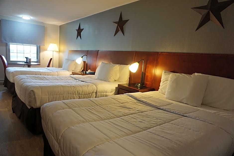 Harvest Drive Family Inn - Renovated Rooms