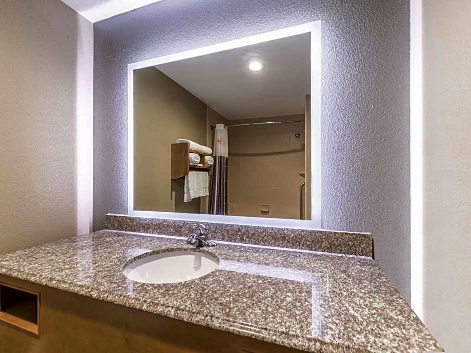 La Quinta Inn & Suites by Wyndham Tulsa - Catoosa