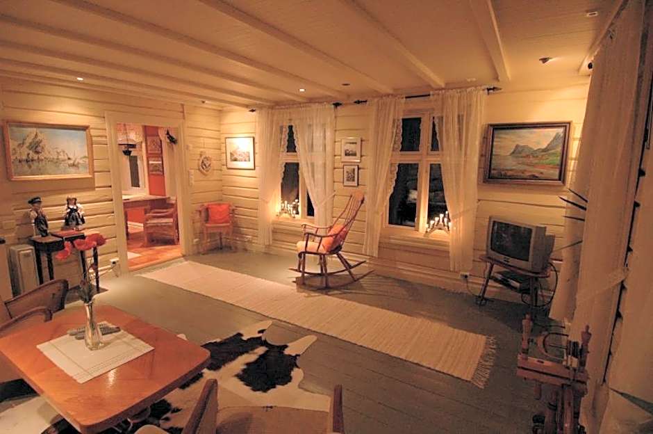 Kabelvåg Feriehus & Camping