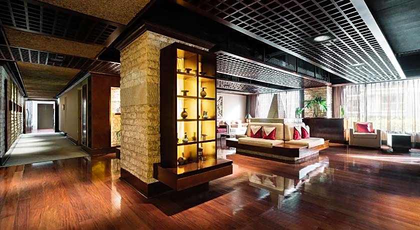 Edsa Shangri-La Manila