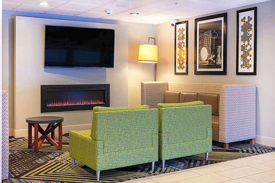 Holiday Inn Express Hotel & Suites Salisbury - Delmar By IHG