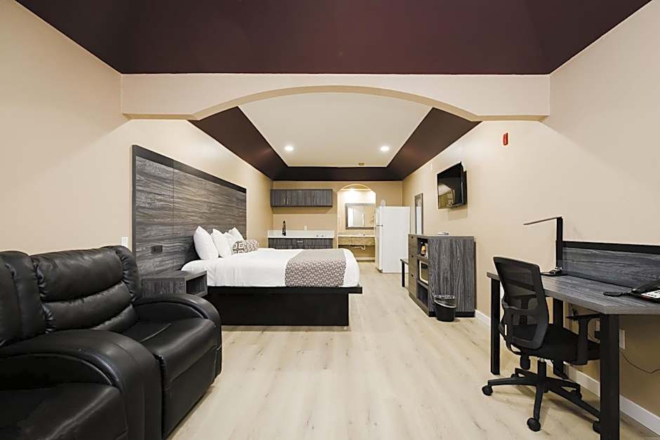 Photo 1 of 33 of King Room with Kitchenette