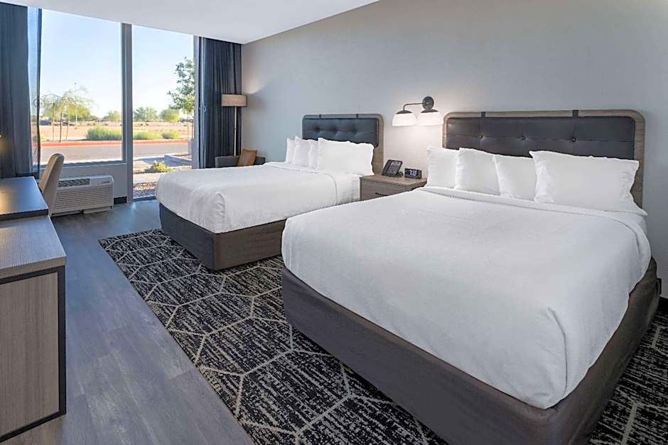 La Quinta Inn & Suites by Wyndham Maricopa - Copper Sky