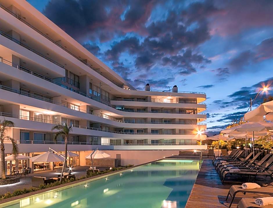 Dazzler by Wyndham Colonia