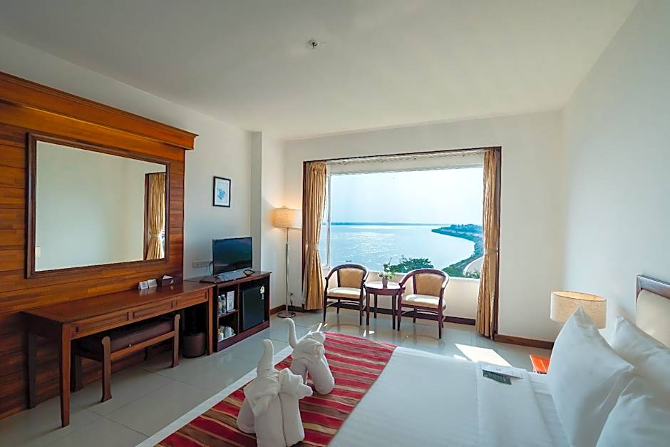 Champasak Grand Hotel