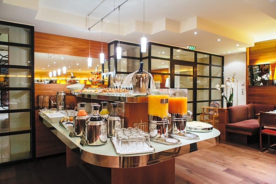 Miiro Palais Rudolf NEW OPENING	