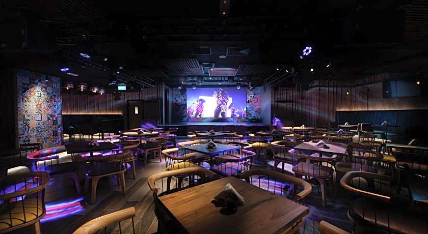 Hyatt Place Dubai Al Rigga Residences