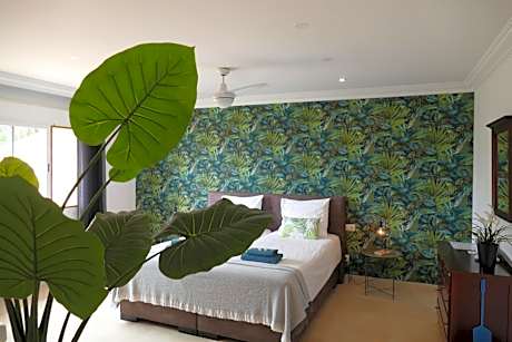 Deluxe Double or Twin Room with Mountain View