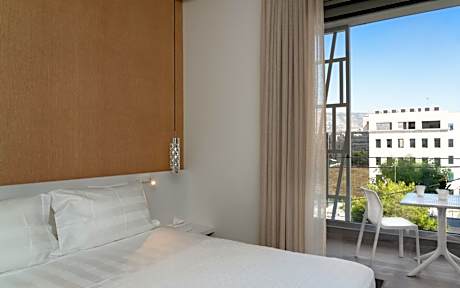 One-Bedroom Superior Apartment with Balcony