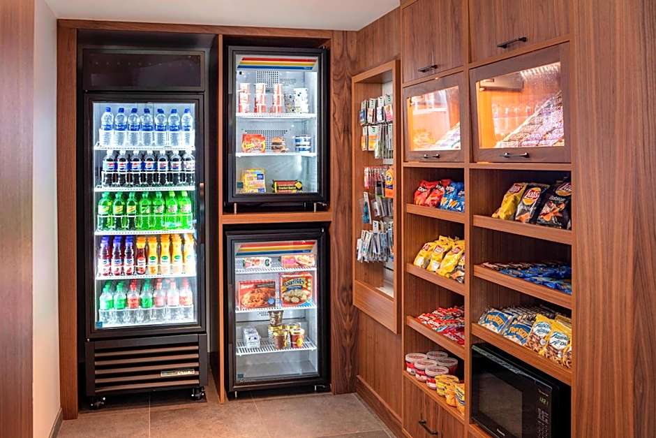 Fairfield by Marriott Inn & Suites Providence Airport Warwick