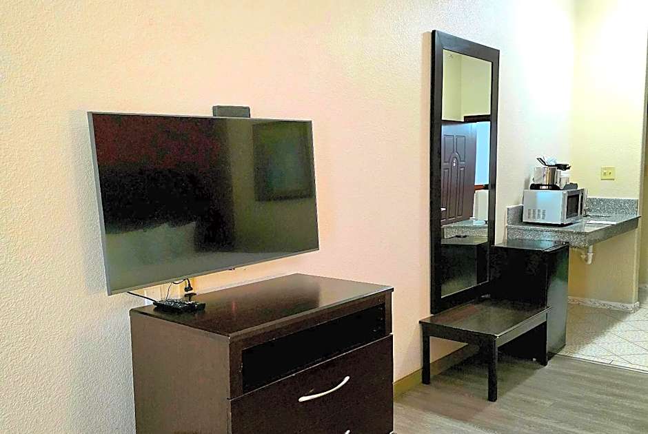 Ramada by Wyndham South Waco