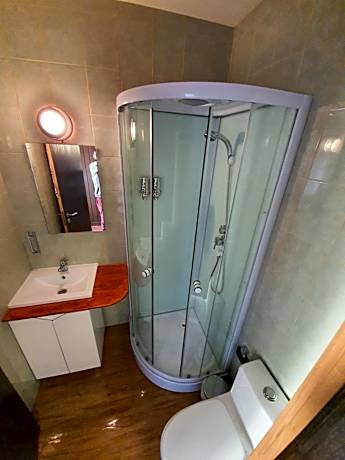 Budget Bunk Bedroom with Shared Bathroom