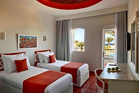 Standard, King or Twin Bed, Garden View