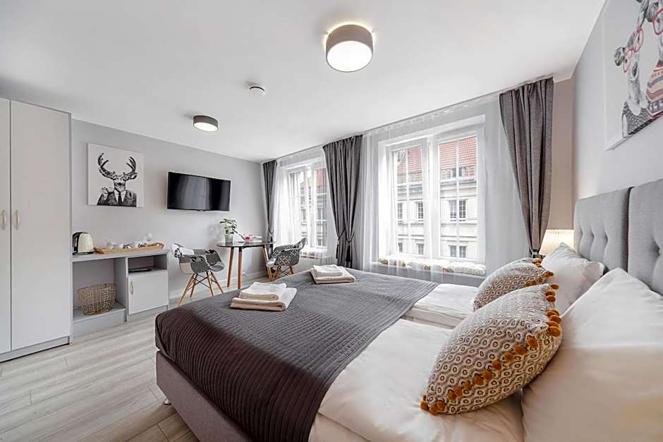 Six Suites, Old Town