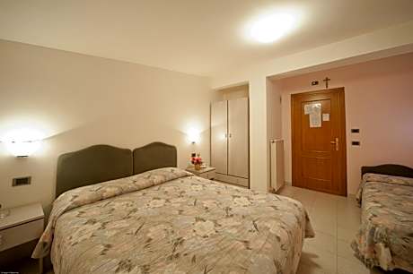 Economy Double or Twin Room