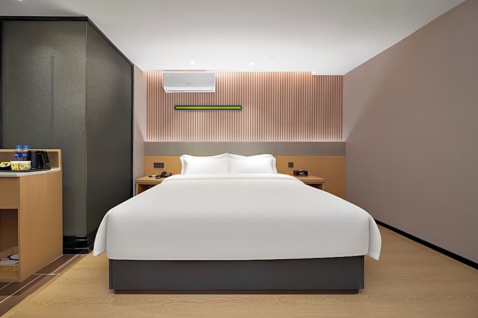 IU Hotel Baoding Goverment Shidai