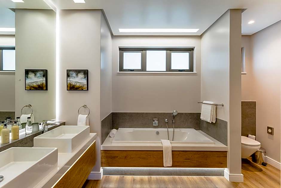 Steyn City Hotel by Saxon