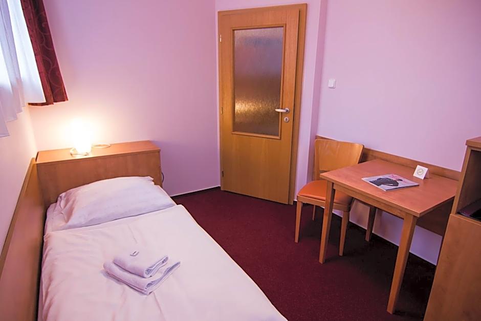 Hotel Hron
